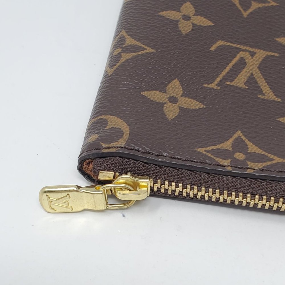 Auth Louis Vuitton Laptop/ Document Clucth Bag - Picture 11 of 16